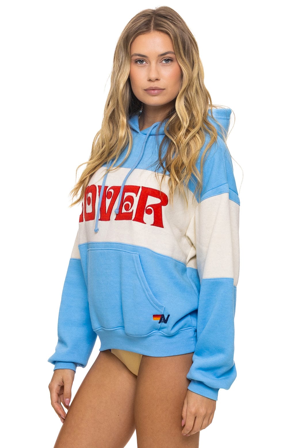 LOVER EMBROIDERY COLOR BLOCK PULLOVER HOODIE RELAXED - SKY // VINTAGE WHITE
