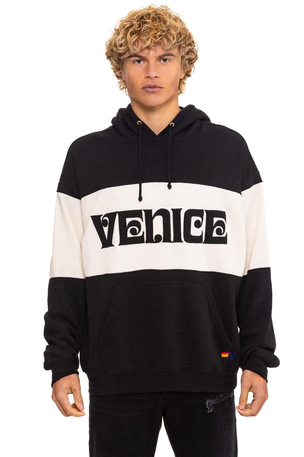 VENICE EMBROIDERY COLOR BLOCK PULLOVER HOODIE RELAXED - BLACK // VINTAGE WHITE