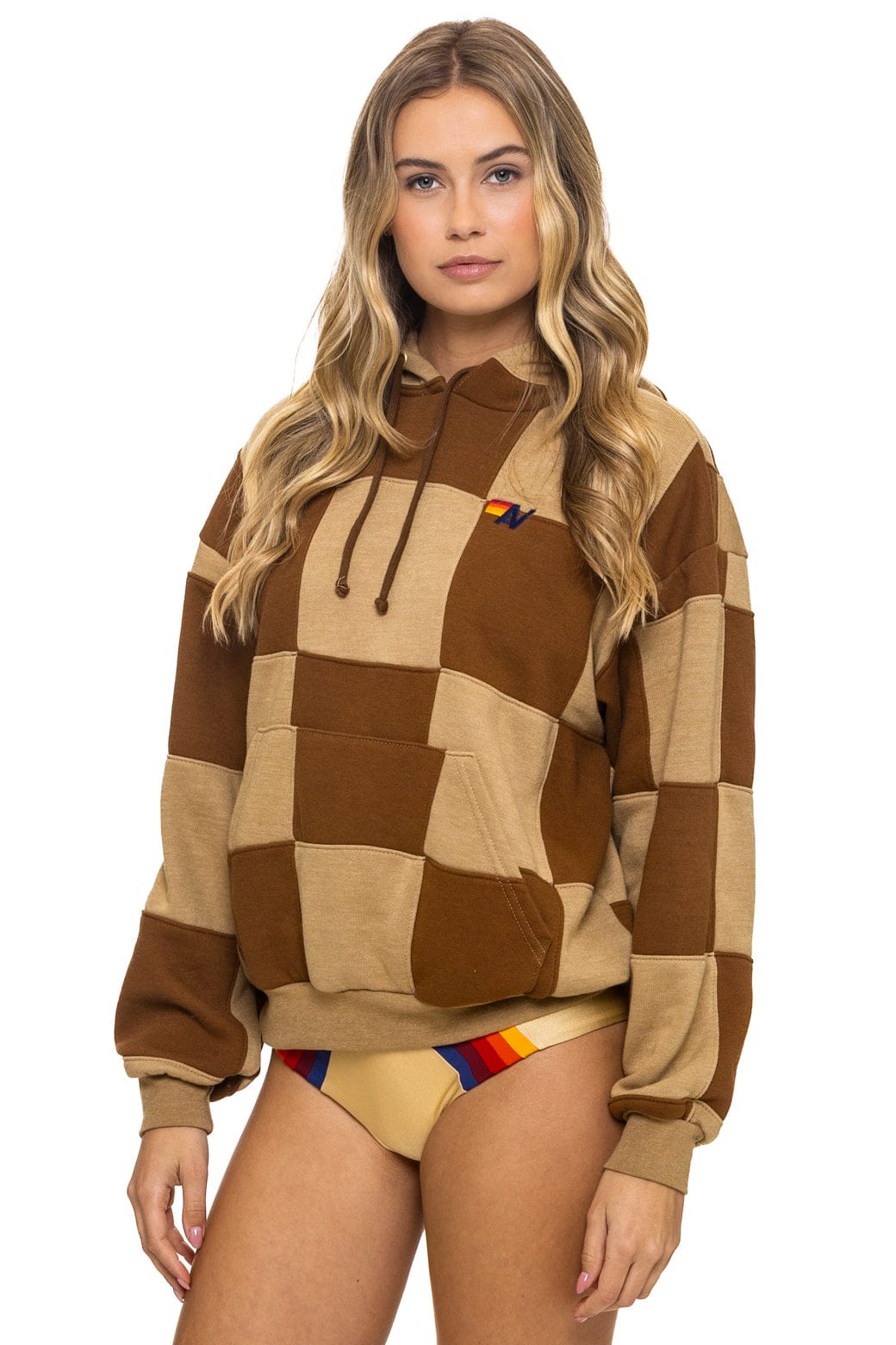 CHECK QUILT RELAXED PULLOVER HOODIE - TAN // CINNAMON