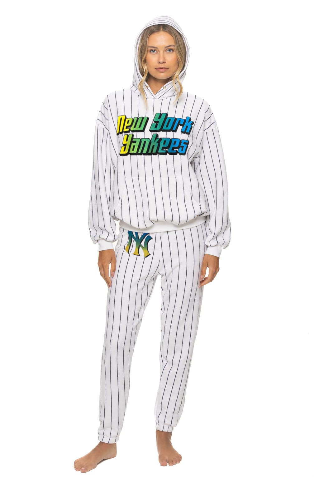 NEW YORK YANKEES PINSTRIPE 2026 RELAXED PULLOVER HOODIE - WHITE // NAVY