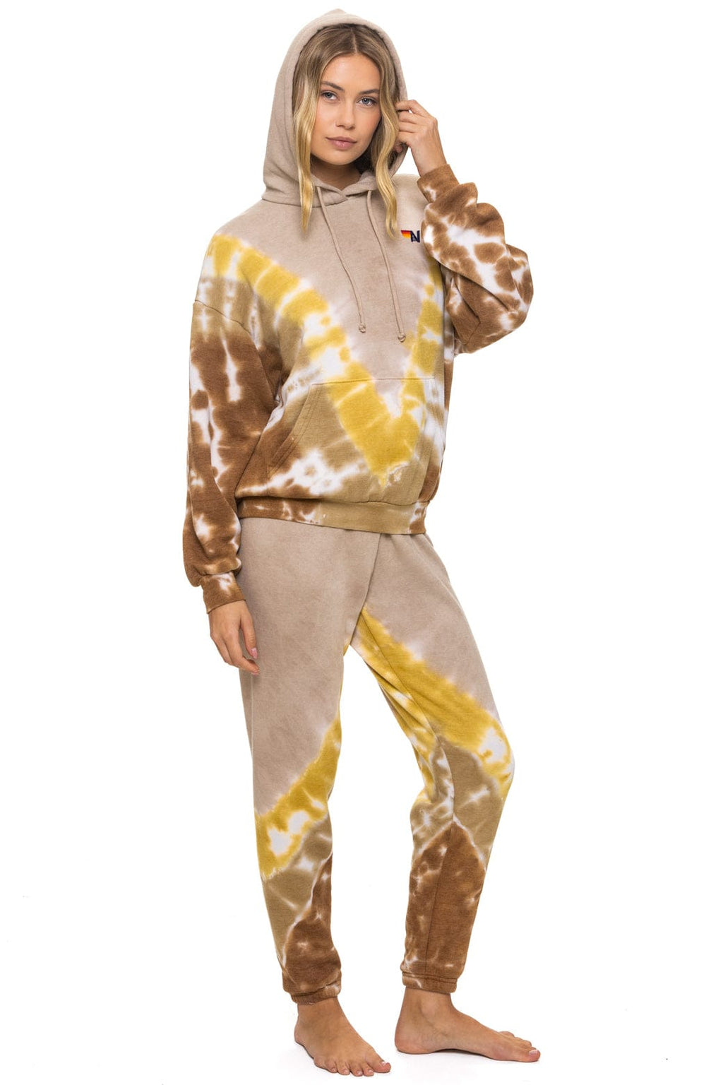 HAND DYED V SWEATPANTS - TIE DYE SAND // CINNAMON