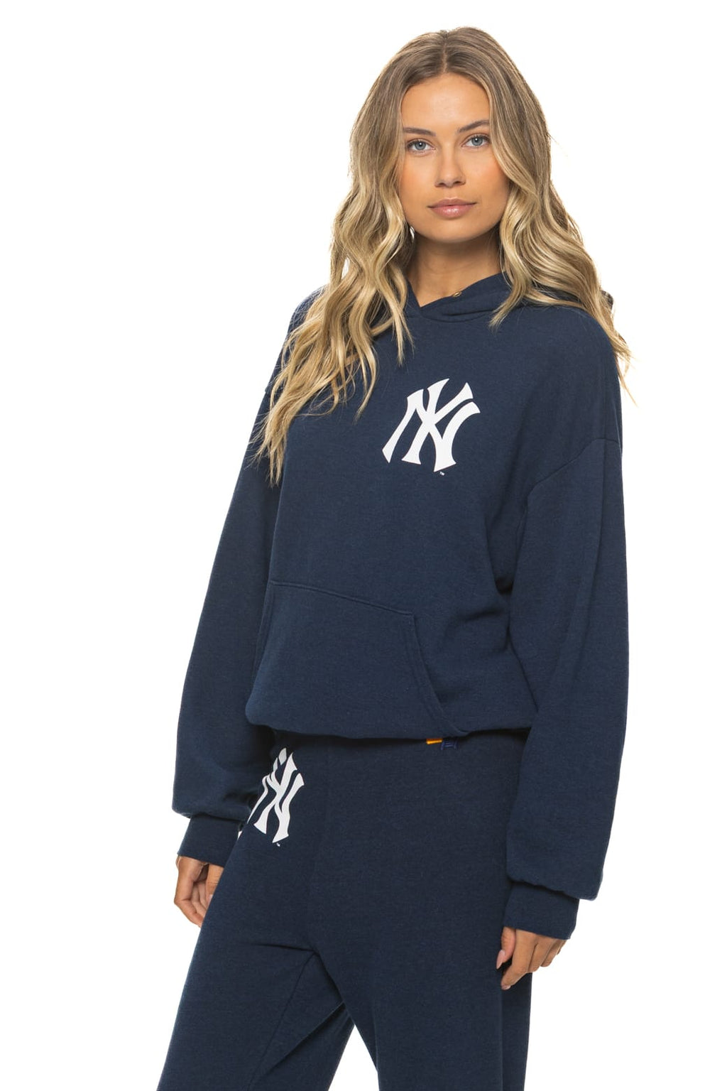 NEW YORK YANKEES 2026 RELAXED PULLOVER HOODIE - NAVY